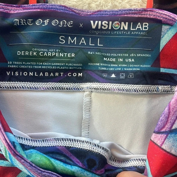 Art of One x Vision Lab Yoga Leggings Sz small
Original art by Derek Carpenter - Picture 4 of 16